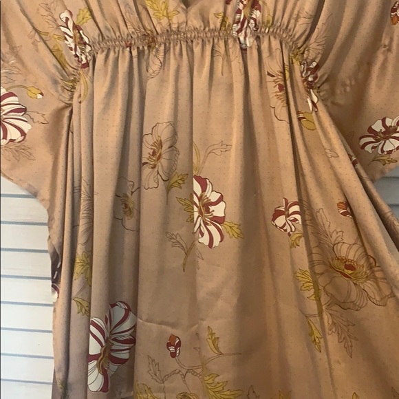 Silk blouse - Picture 3 of 8